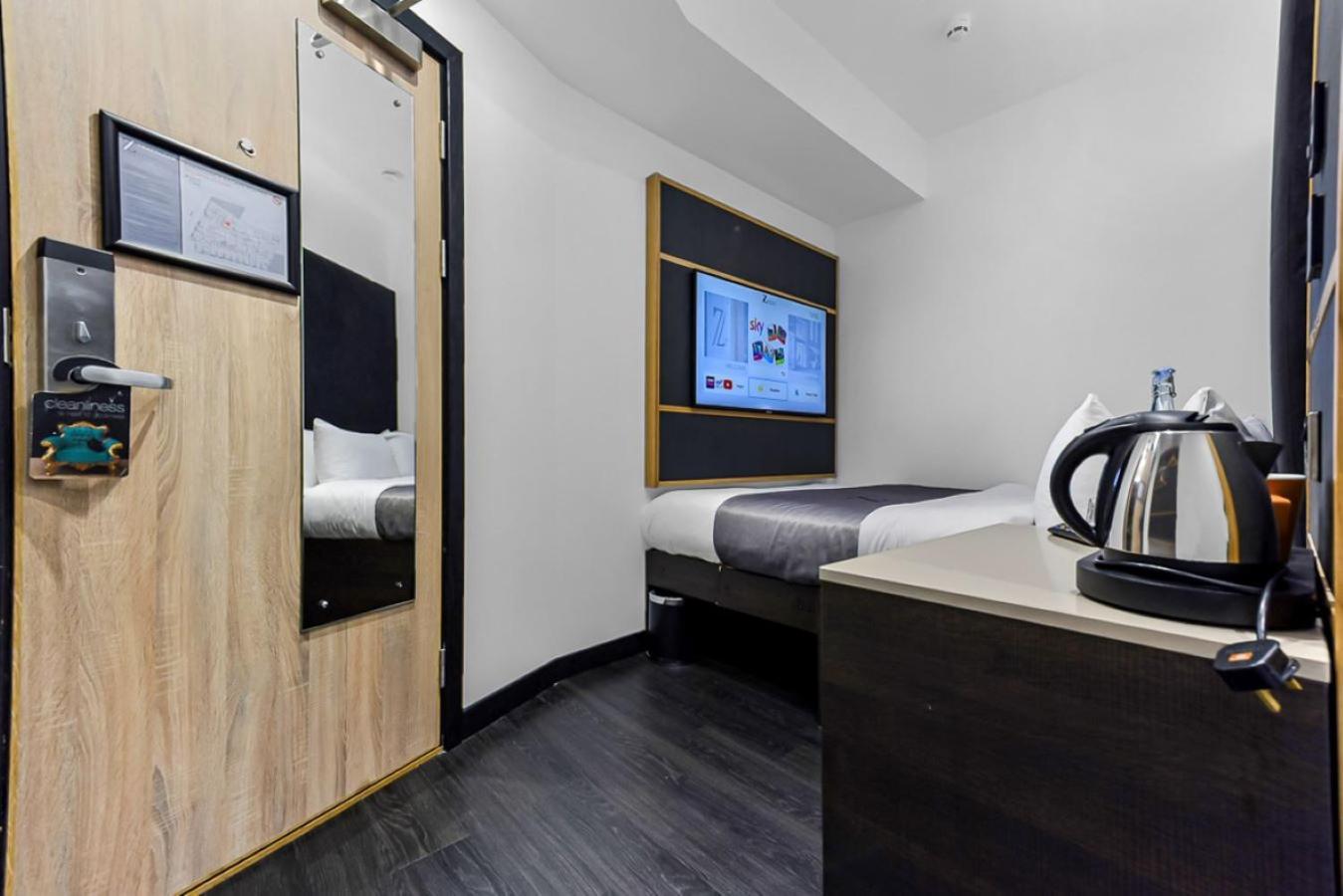 เดอะ แซด โฮเต็ล ทราฟัลการ์ Hotel ลอนดอน ภายนอก รูปภาพ